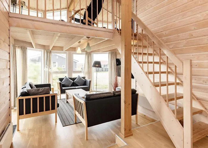 10 Person In Thisted-by Traum * Klitmøller